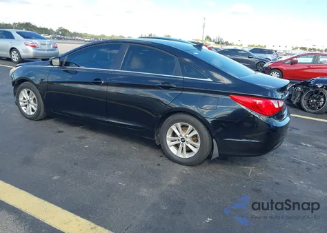 2013 Hyundai Sonata Gls z USA, uszkodzony, nr VIN 5NPEB4AC3DH631429